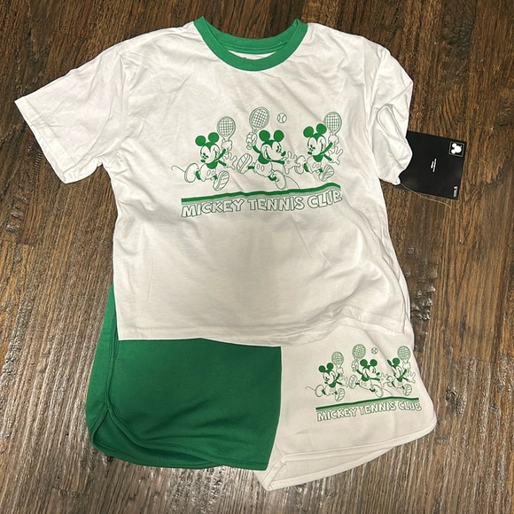 BNWT Women’s Mickey Tennis Club Matching Short Set in XL - Picture 2 of 10